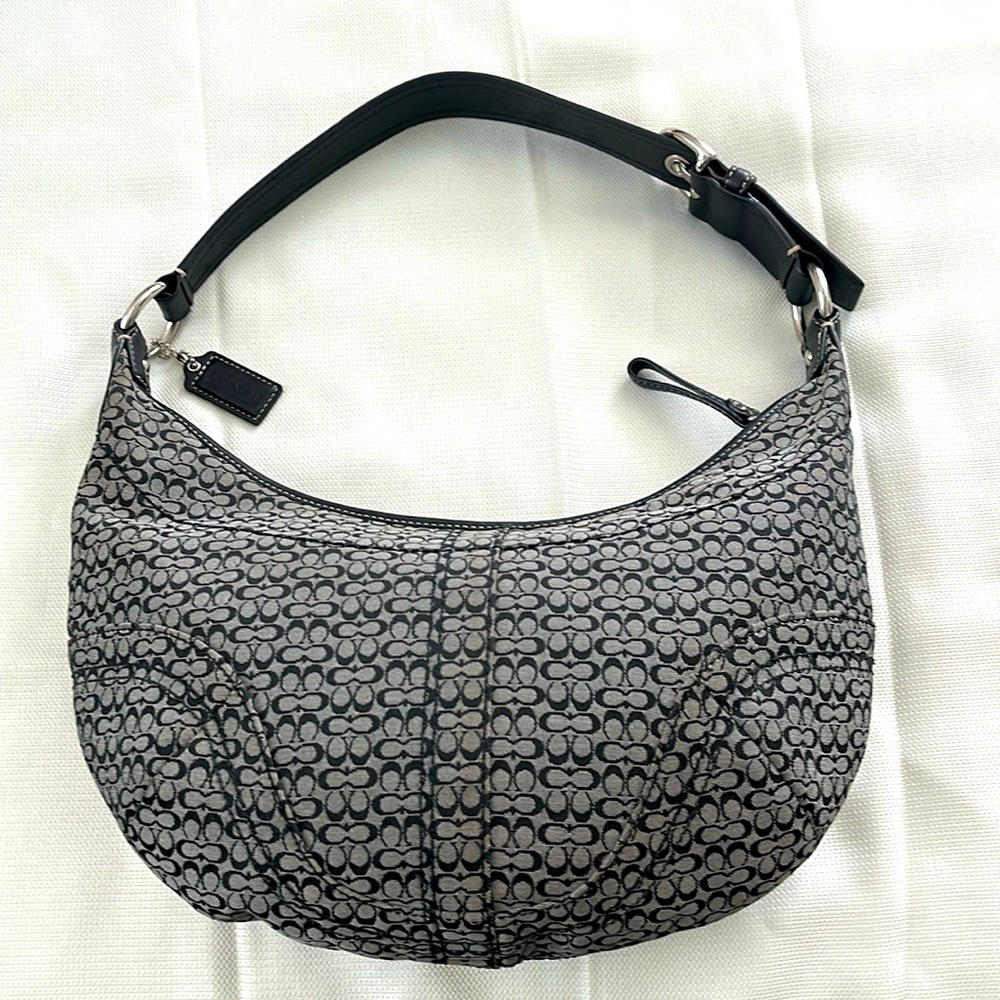 🌸Authentic Coach Y2K Vintage Mini Hobo in Signature Jacquard Grey/Black (2008)